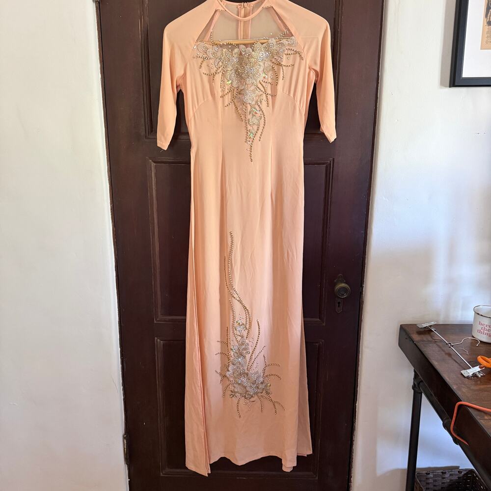 Vintage Peach Vietnamese Ao Dai | Beaded, Sheer panel Sequin Approx Size Small